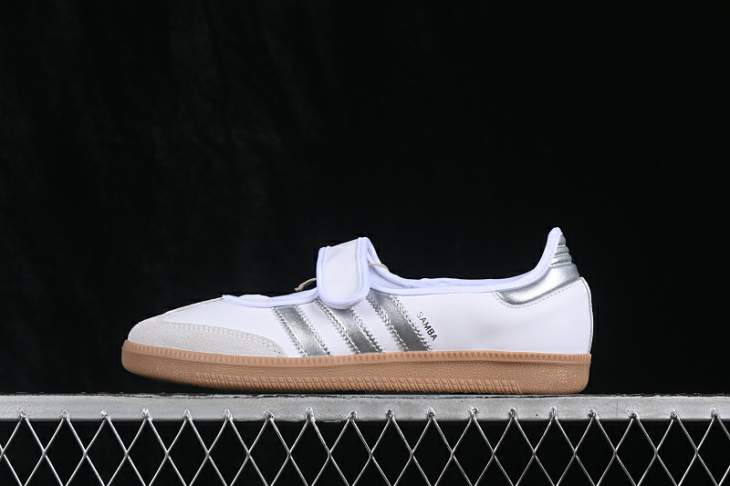 Picture of Adidas Samba _SKUfw23731658783682523fw